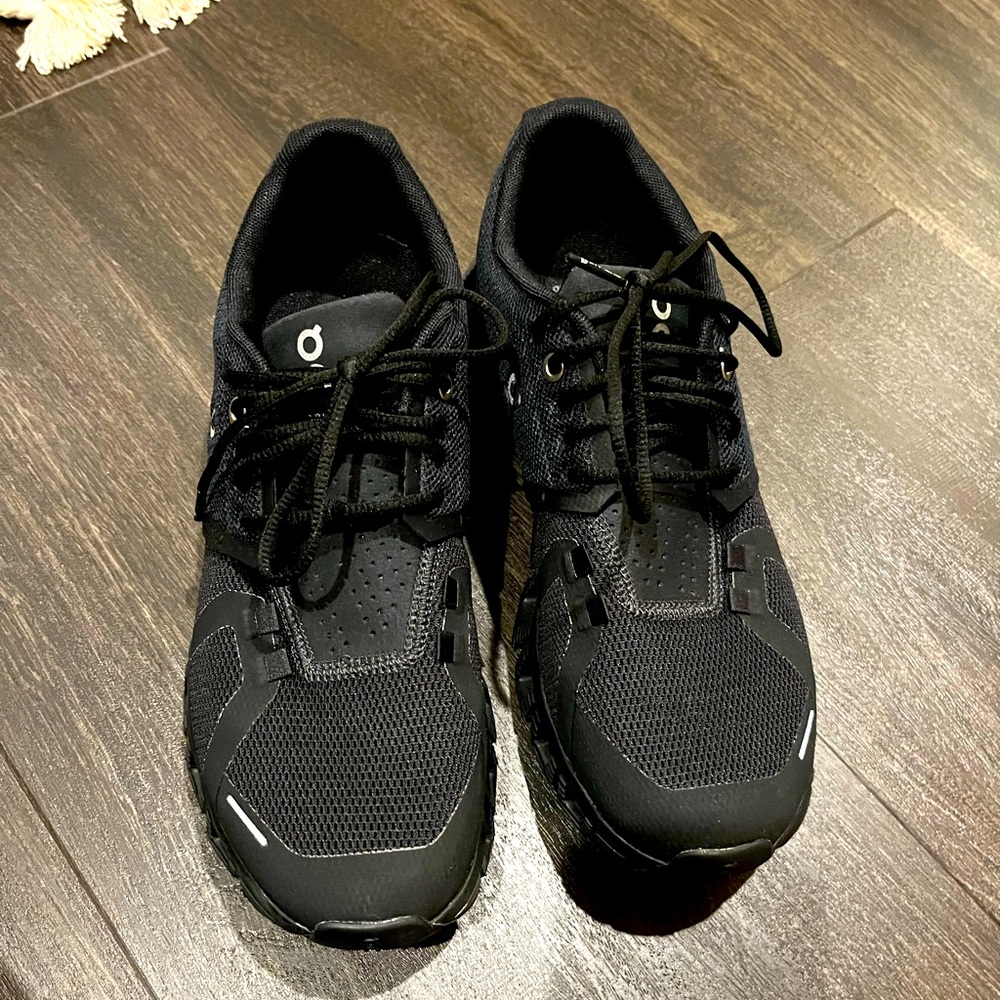 Black On Cloud Running Sneakers Size 8.5